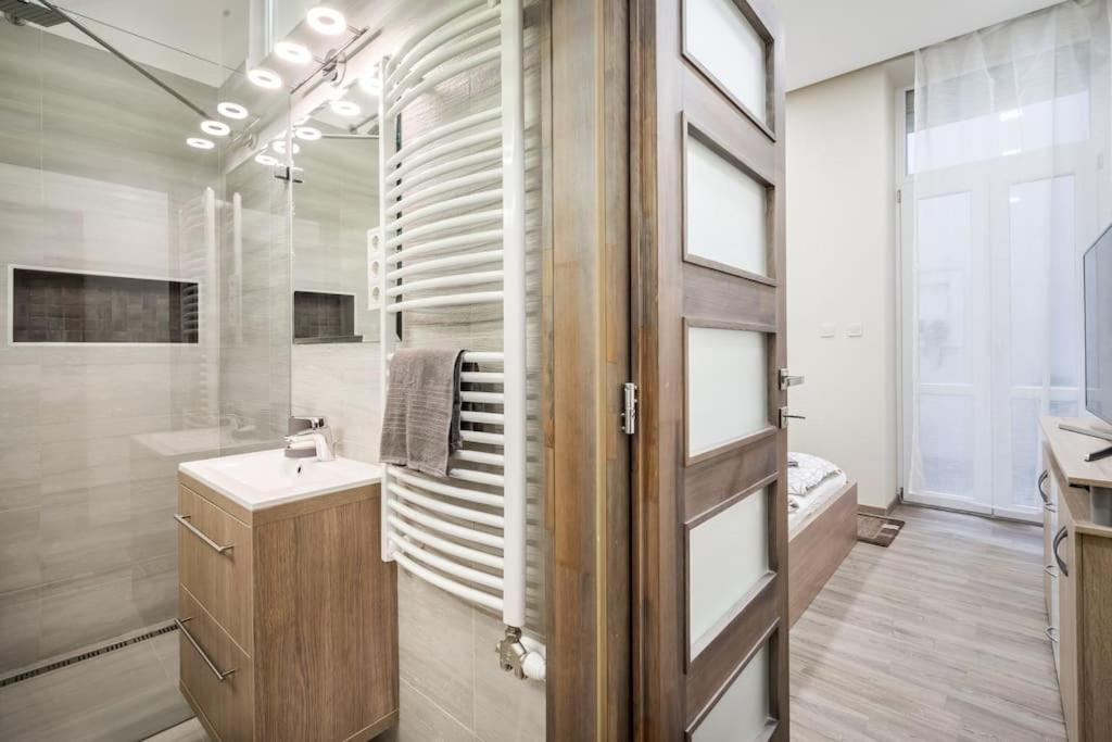 شقة Szalag Utca 6 Luxurious Flat Castle District بودابست المظهر الخارجي الصورة