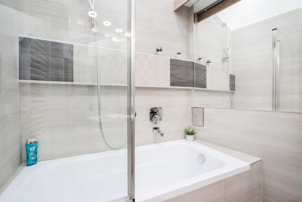 شقة Szalag Utca 6 Luxurious Flat Castle District بودابست المظهر الخارجي الصورة